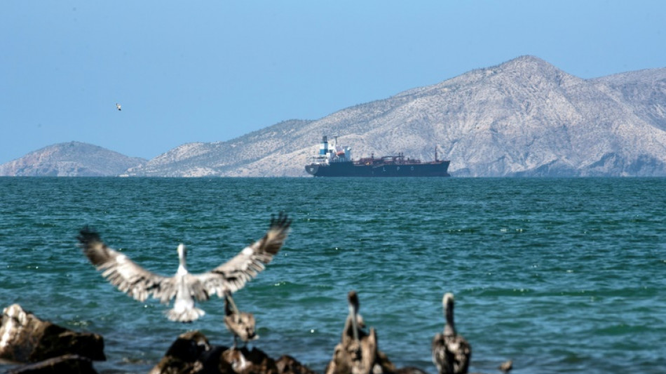 Cierran playas al este de Venezuela por derrame de petróleo