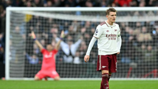 Angleterre: Arsenal battu, le suspense pour le titre relancé