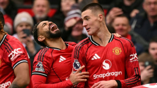 Man Utd sink Villa to boost top-four bid