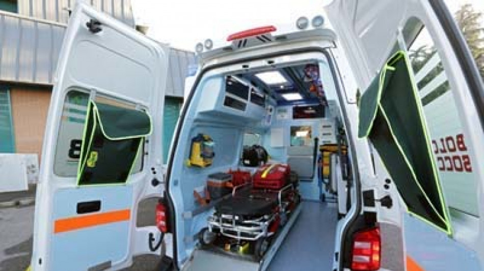 Incidente sul lavoro, morto operaio schiacciato da un macchinario