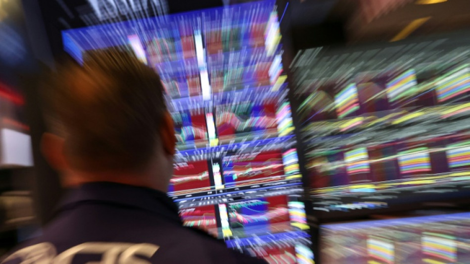 Wall Street sans direction claire, guette l'issue du conflit budgétaire américain