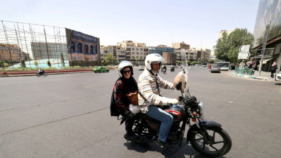 Ir&aacute;n autoriza formalmente a las mujeres a conducir motocicletas