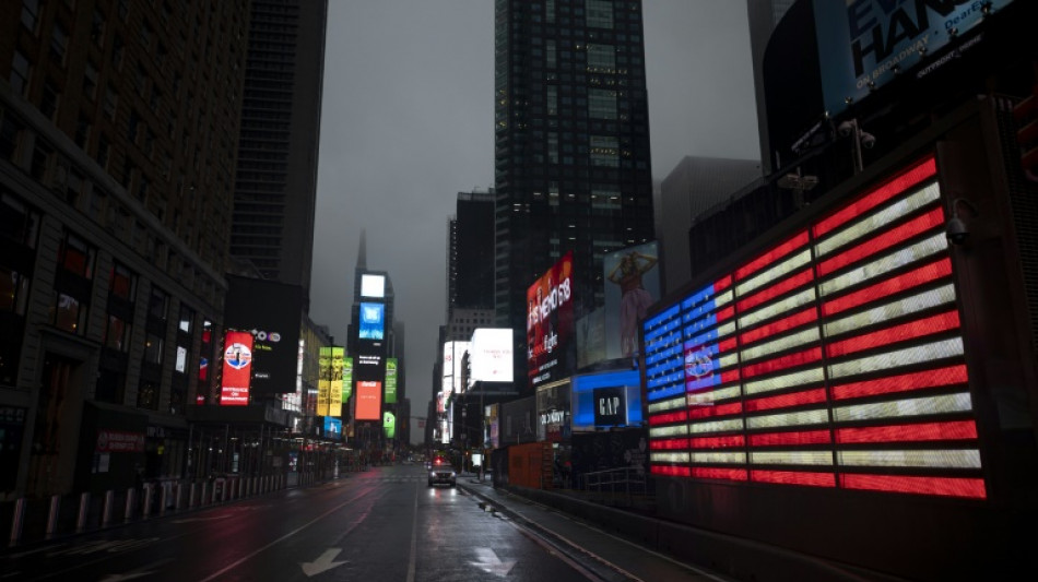 US nears 1 mn Covid dead, early epicenter New York seeks to move on
