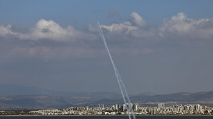 Missile iraniano su un palazzo a Haifa, 4 feriti e rischio di crollo