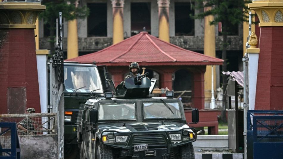 Ex-presidente da Suprema Corte do Nepal assume como primeira-ministra após protestos violentos