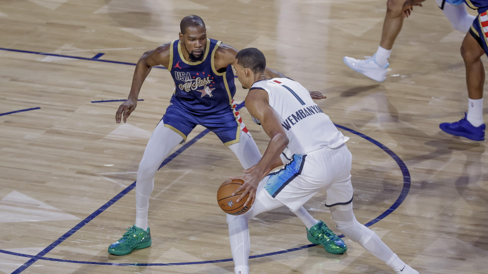 Nba: San Antonio domina Sacramento, i New York Knicks rimontano Houston