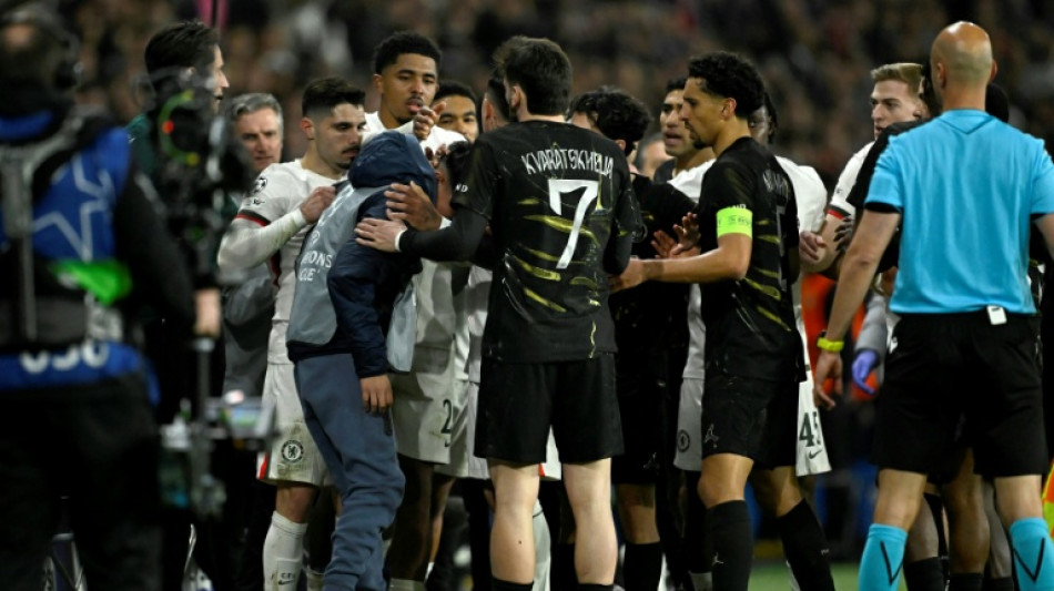 Uefa abre processo disciplinar contra Pedro Neto, do Chelsea, por empurrar gandula