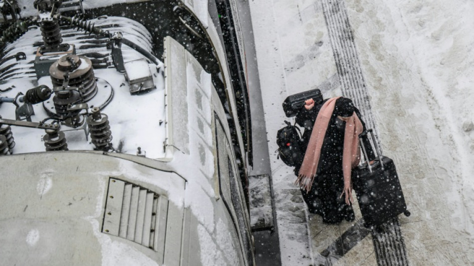 Bahn-Chaos wegen Eiswetters h&auml;lt an - kaum Fernz&uuml;ge in Norddeutschland