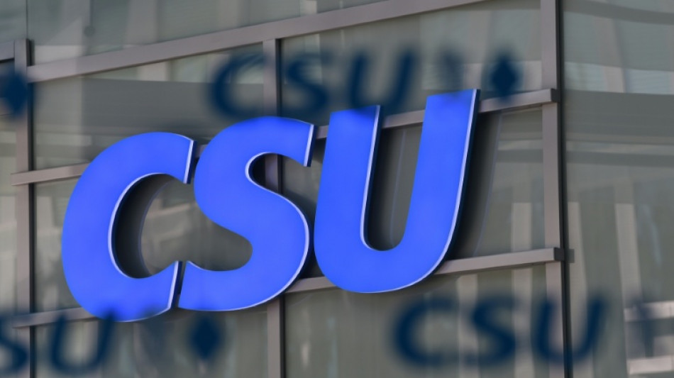 Unbekannte legen Feuer an CSU-Parteizentrale in M&uuml;nchen - Staatsschutz ermittelt