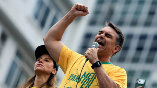Bolsonaro arenga contra Lula y poder judicial antes de duelo presidencial en Brasil 