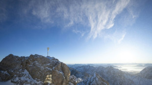 Flüchtlingsorganisationen kritisieren Dobrindts Zugspitzen-Gipfel