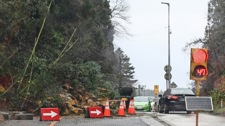 Japon: 62 morts dans le s&eacute;isme du Nouvel An, la m&eacute;t&eacute;o complique les secours