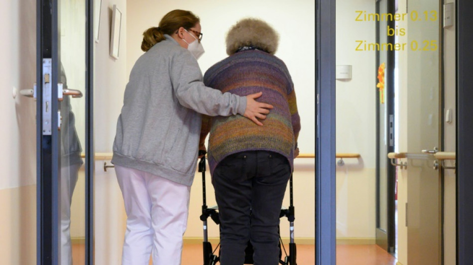 FDP angesichts steigender Eigenanteile für Zusatz-Pflegeversicherung