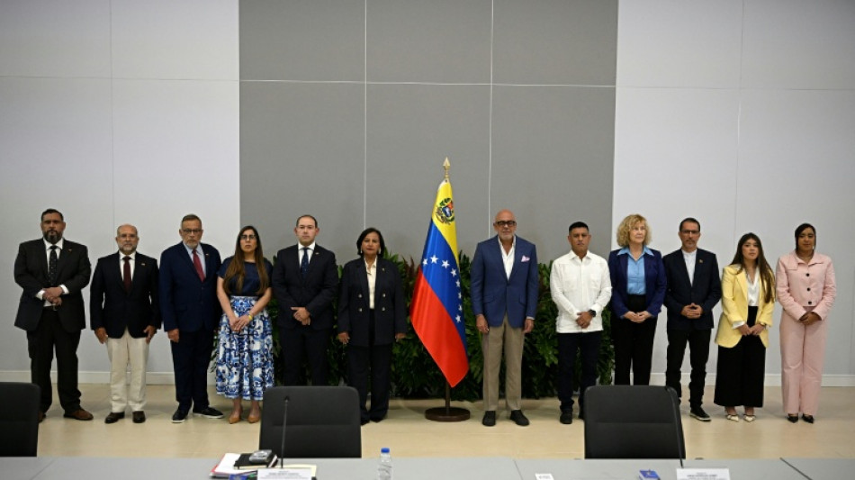 Regierung und Opposition in Venezuela beginnen offiziellen Dialog - ohne Machado