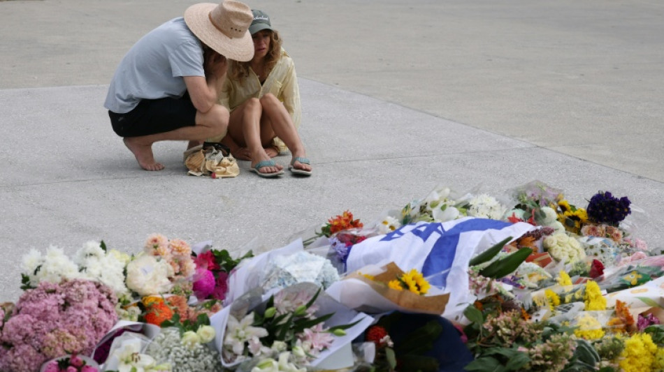 L'Australie en deuil apr&egrave;s un attentat antis&eacute;mite qui a fait 15 morts sur une plage de Sydney 