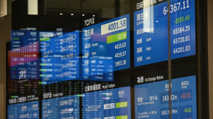 Borsa: l'Asia debole attende novit&agrave; da Hormuz, Tokyo -2,5%