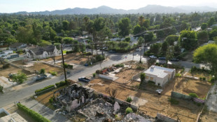 Una nube tóxica contamina casas que sobrevivieron a los incendios de Los Ángeles