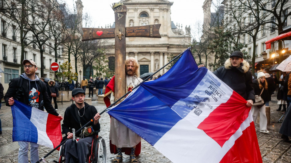 Salgono a 11 i fermi per la morte di Quentin Deranque a Lione